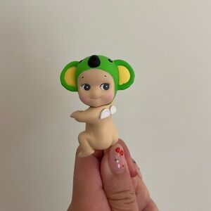 Sonny Angel Looking Back Hipper Koala